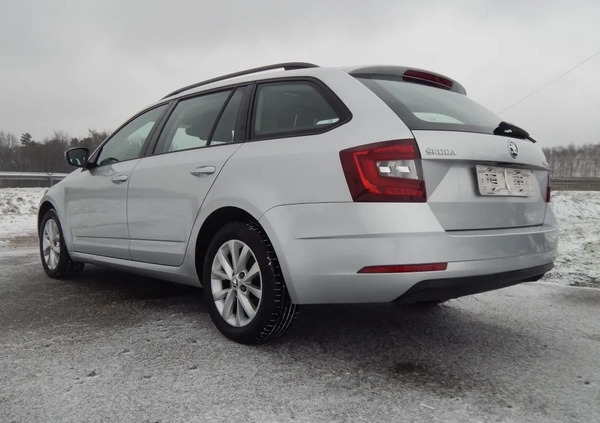 Skoda Octavia cena 45900 przebieg: 153000, rok produkcji 2017 z Ślesin małe 191